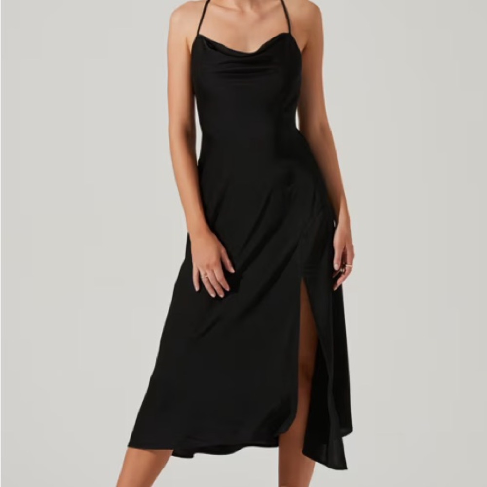 ASTR the Label Gaia Midi Dress